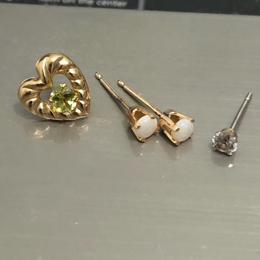 10k Stud Earrings Single 0.50g